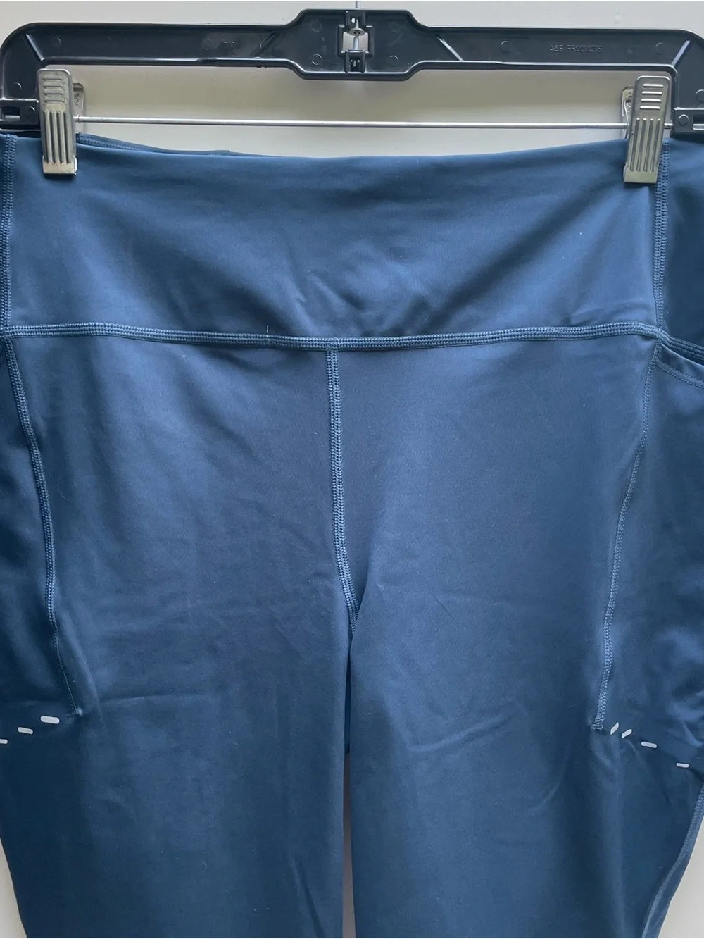 Nike Swift midnight blue high rise 7/8 pocket leggings Women Large NWT